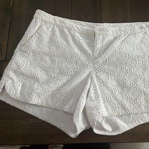 Lilly white shorts in size 8